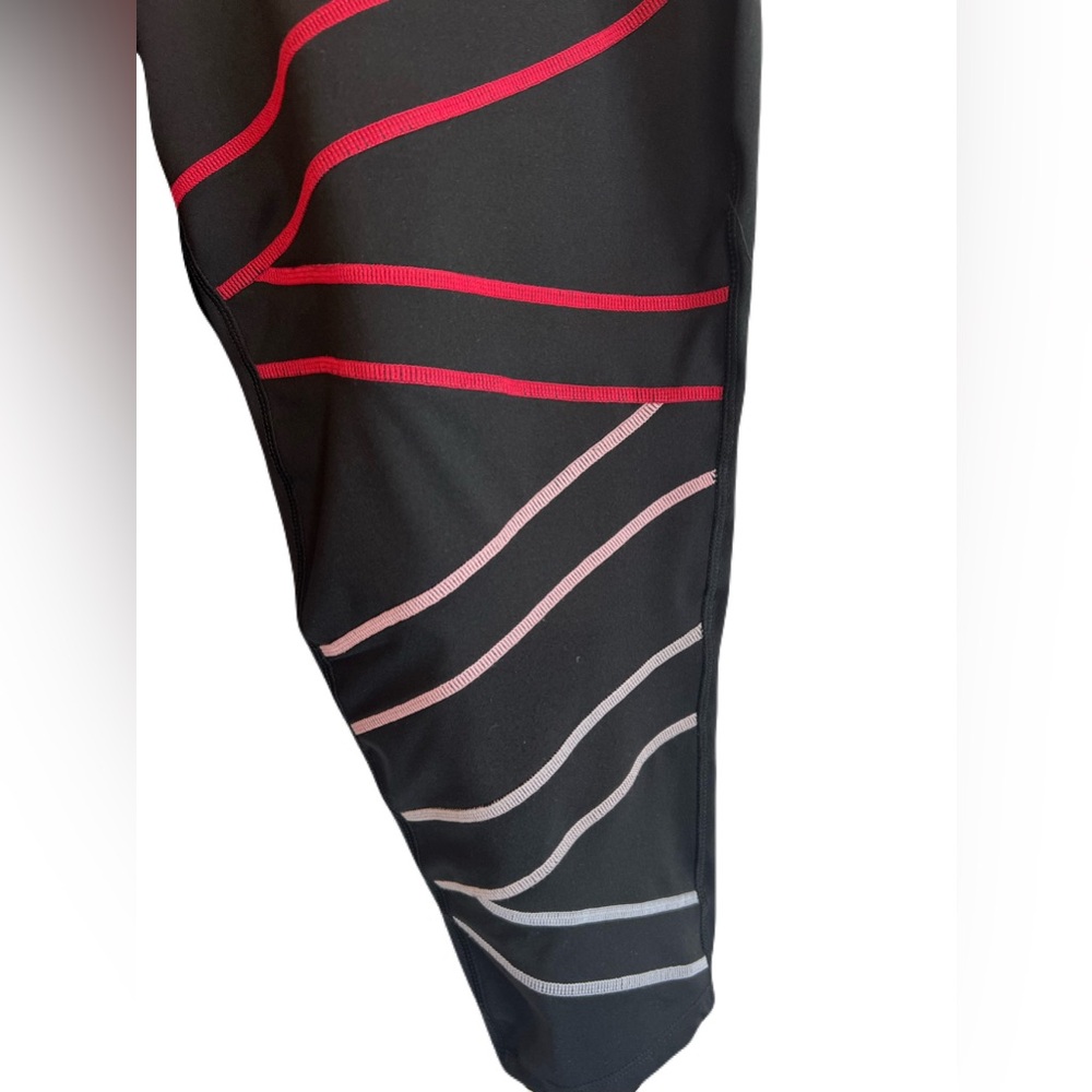 🖤 Xersion Black Capri Yoga Leggings | Size 2X
✨ Comfy • Sporty • Bold Style - Picture 3 of 5
